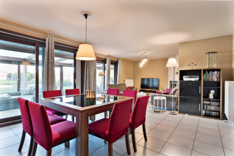 05b963b923bb076088a5c43221c073cb1e343dbe78c283d4254ff68547f925cc