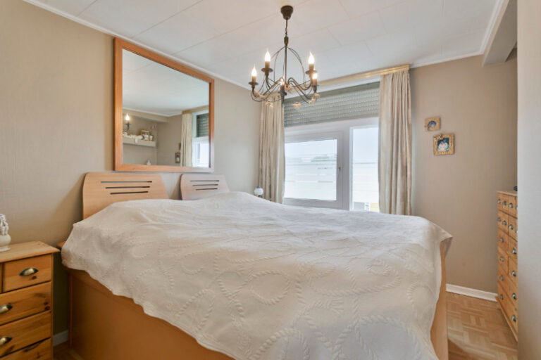 426a0ef3ecbef2555ce5135aaae6df55bca896f8e0d01d4d7364c92af6f113b4