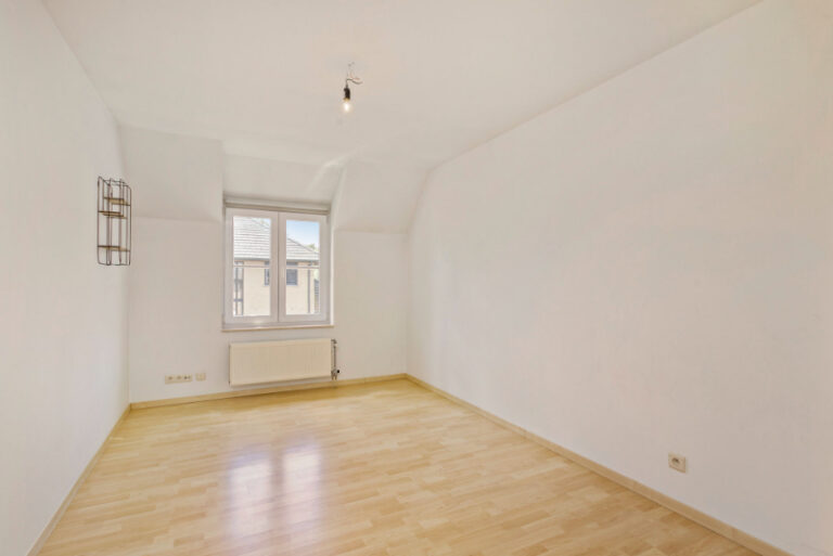 5b9bda4196566ae30ddb91d658ab377a0c2f6231db74749dcb71a7533efb0e6a