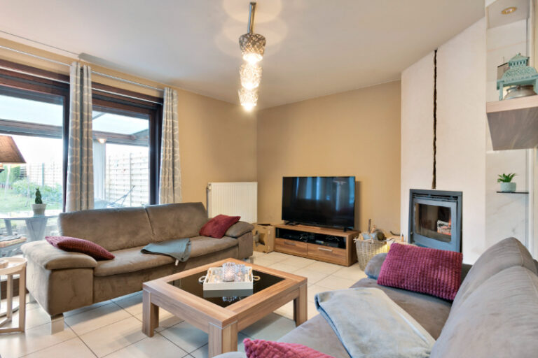 5fa5c27c800feba147a3761519efcb30115ac03d8ce8c6876b9f11f1f7408a83