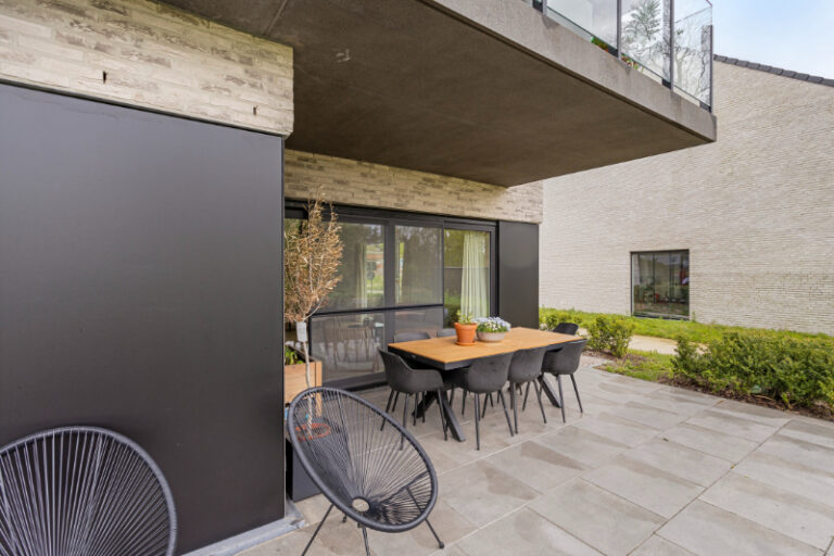 635f7cedeed68a272ce2b920db76093d2ab5e9d1369d7d46b679112177f8d5ab