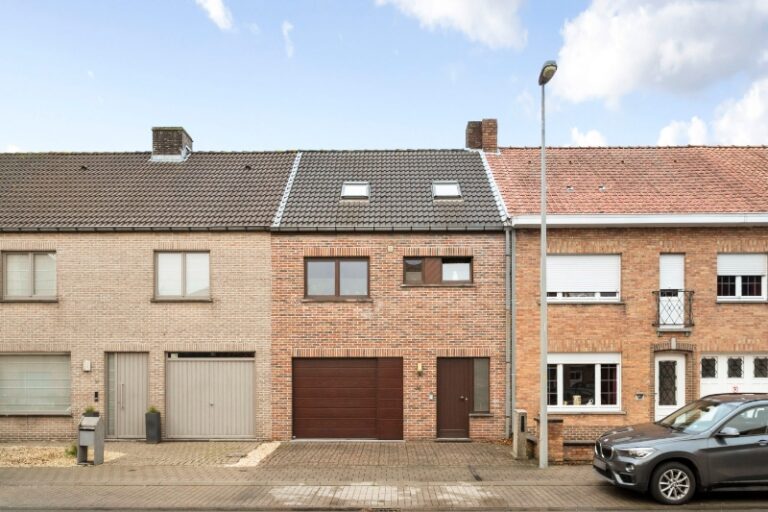 8940b8f980dba38b47cd89e4beaff6844d5c8aa1d321497b4da56d0abcc8bd7d-1