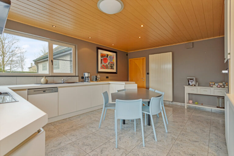 942b00127813ea6a90394325eef4496bc1b42a5ba5365069621a7db87f45dee9