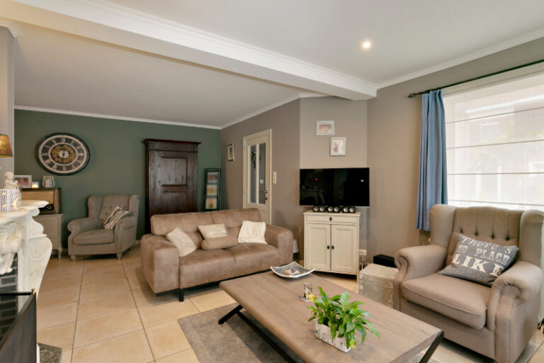 96cf3eb00908c9a3488af6c52b019c26cf5269a6c13f8f999064459ec89ab906