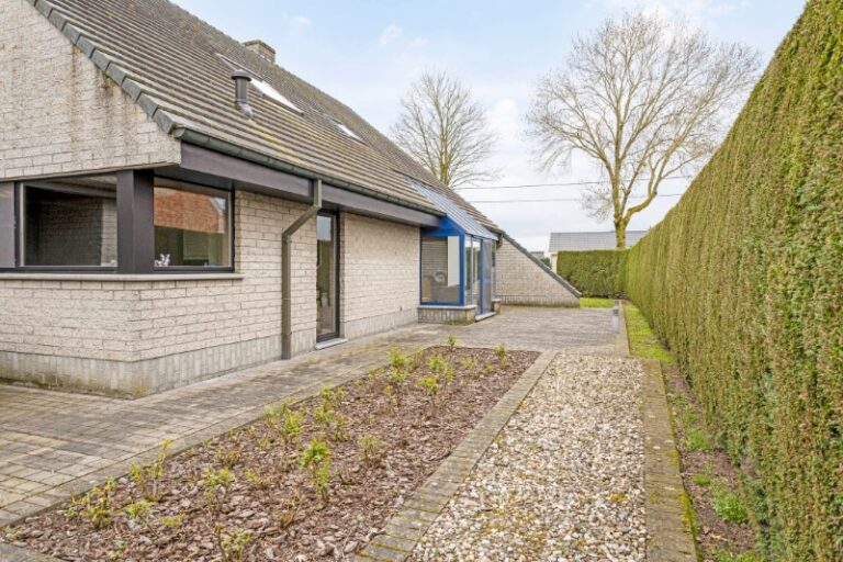 be16dbebec415532088677667972a5e4cd2c8a10aa0e6858b7e581c173698cb8