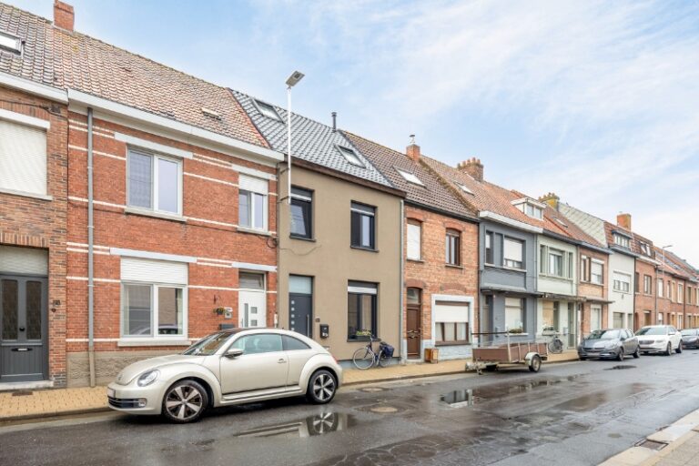 c7f54cdf858ee5ee4c0c294ba33c3d55dc593fba97cddafdc5f79684fd28dd1b