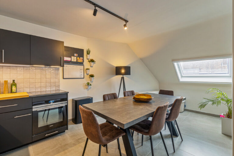 fc094c01c382eff7a8fa84b8b20df15c11d0f77fa523e1bf9e69f9db384fea02