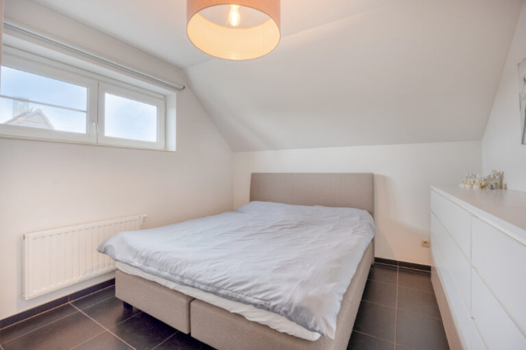 1dbff50a61a5a4f7ca06a71f67579ae37a92dc2bb7cdba37b1e9f5abe3a98b0d