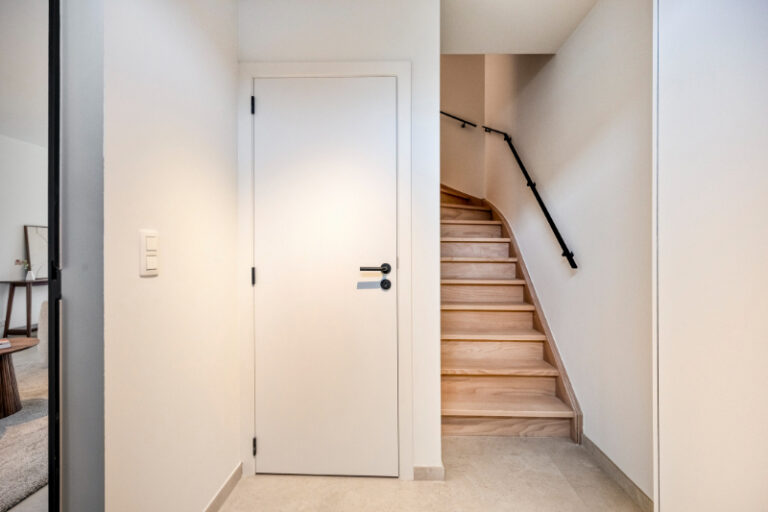 29abb3910669e3ab862a4abc3d9e6e67a28b6f4fe3564c2679d773f5e00edf8c-1